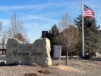 mountain home sign