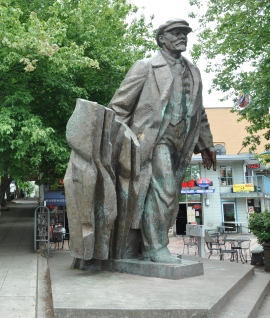 lennon statue fremont