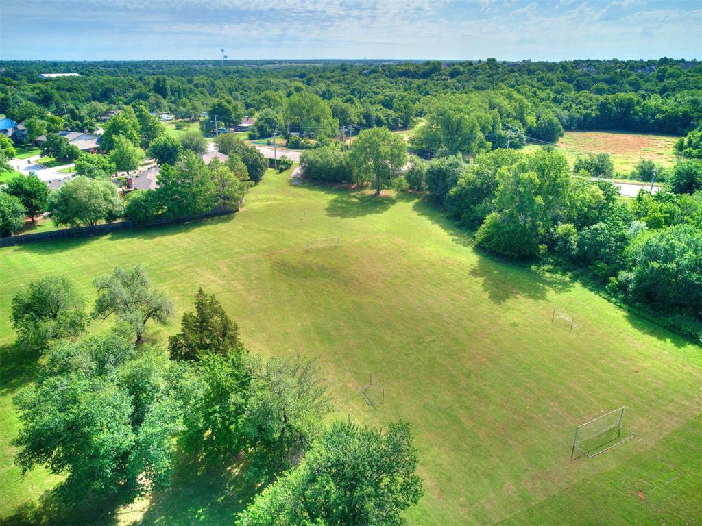 Chimney Hill of Edmond OK - greenbelt & Soccer field