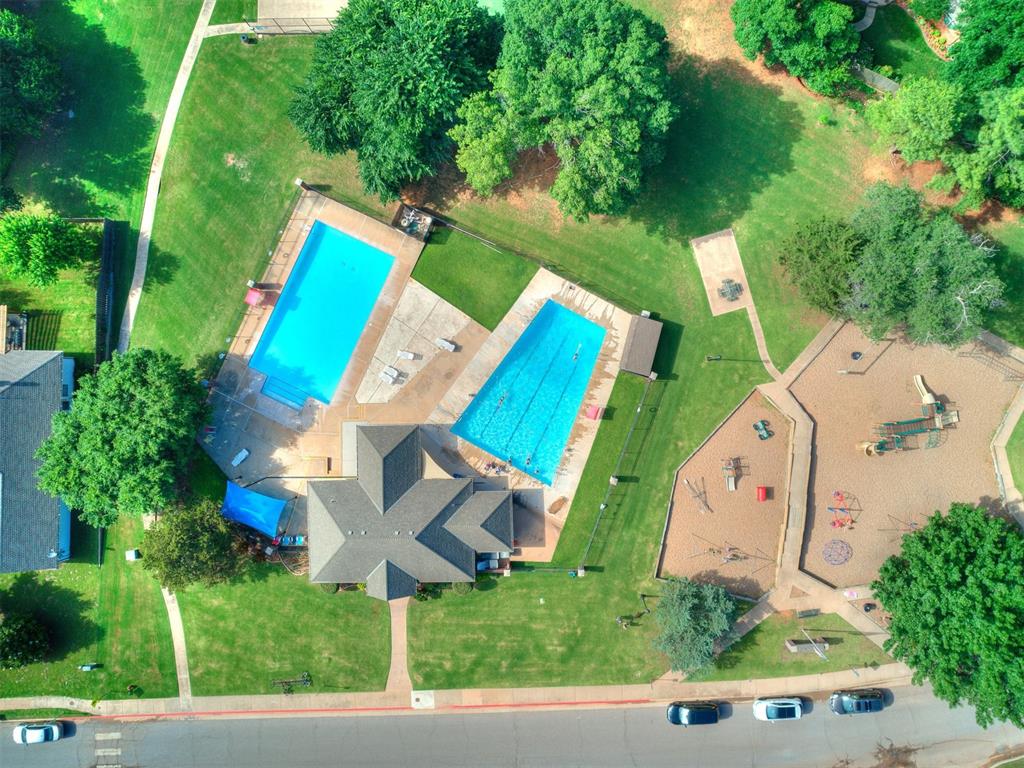 Chimney Hill - Edmond OK - Neighborhood swimming pools