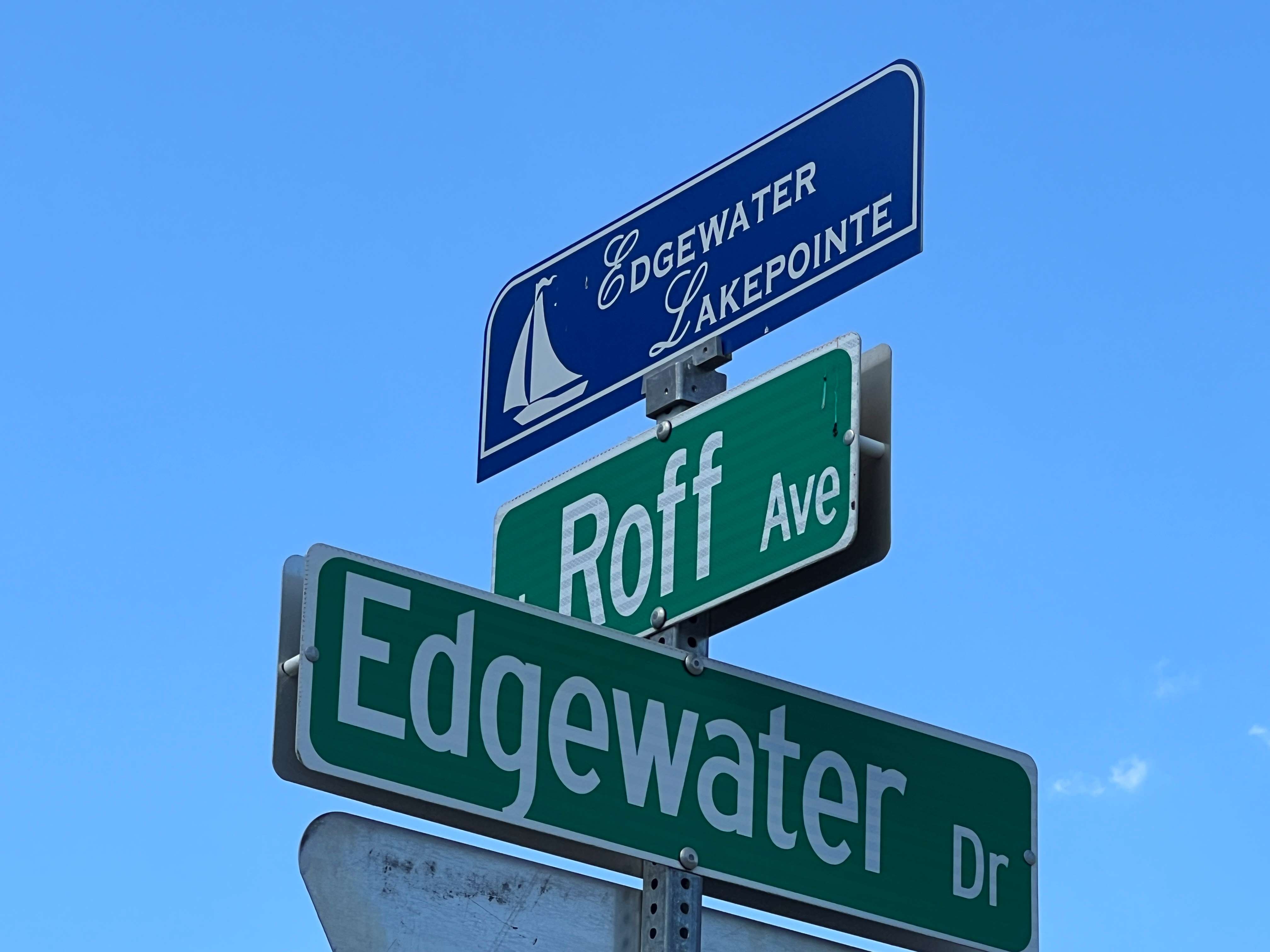 Edgewater Lakepointe Neighborhood street sign OKC