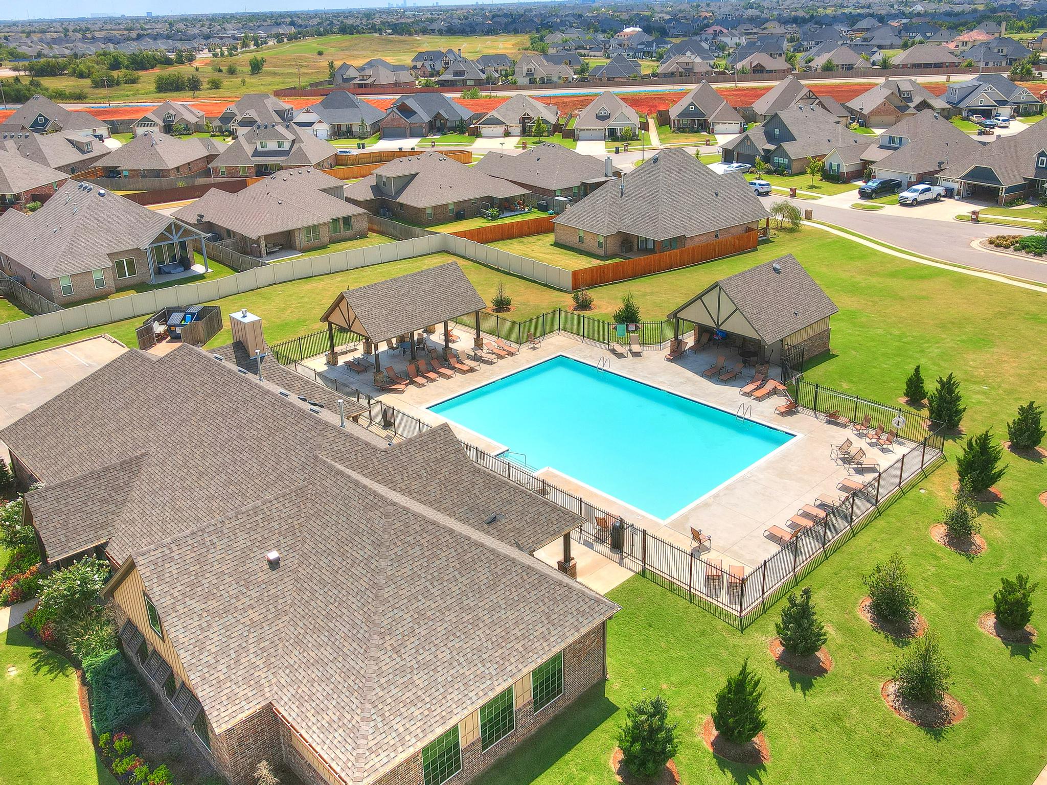 The Grove - Edmond OK - Neighborhood Pools