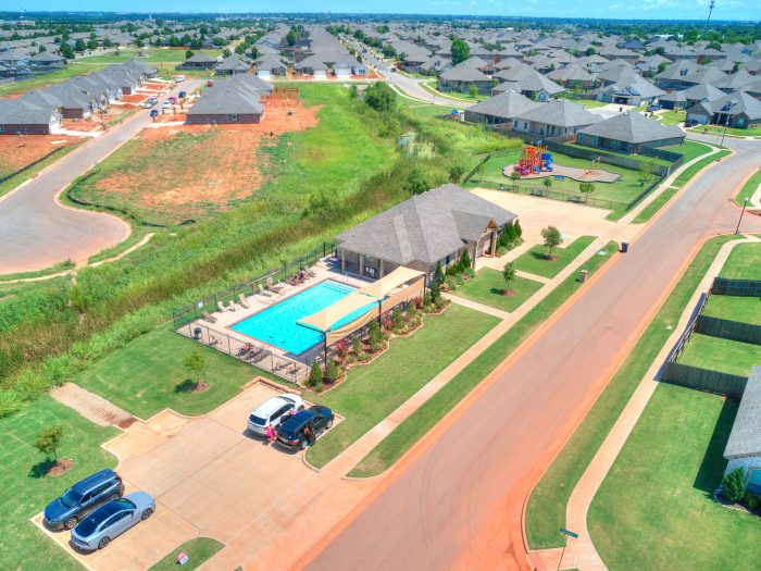 castleberry pool edmond ok