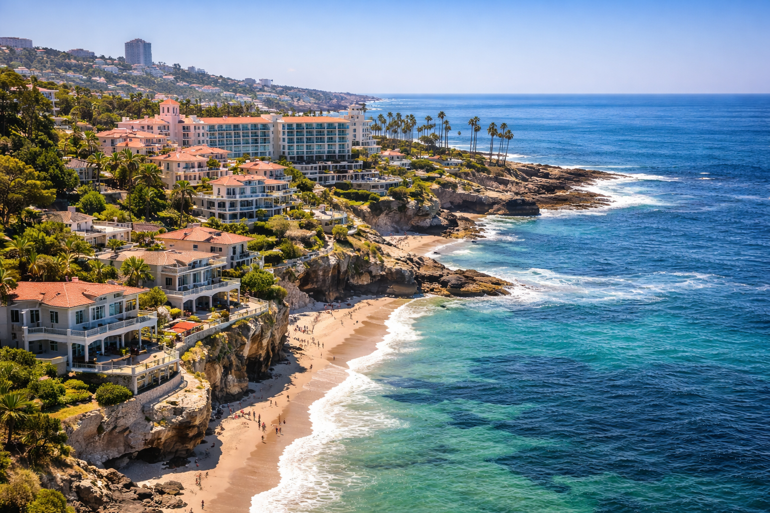 Luxury homes overlooking the ocean in La Jolla San Diego