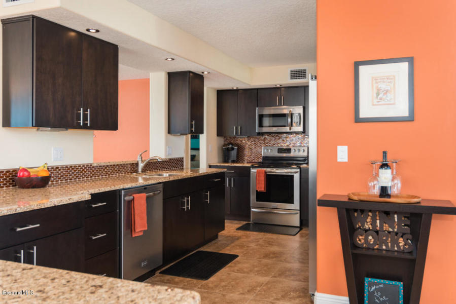 Beautifully updated kitchen!