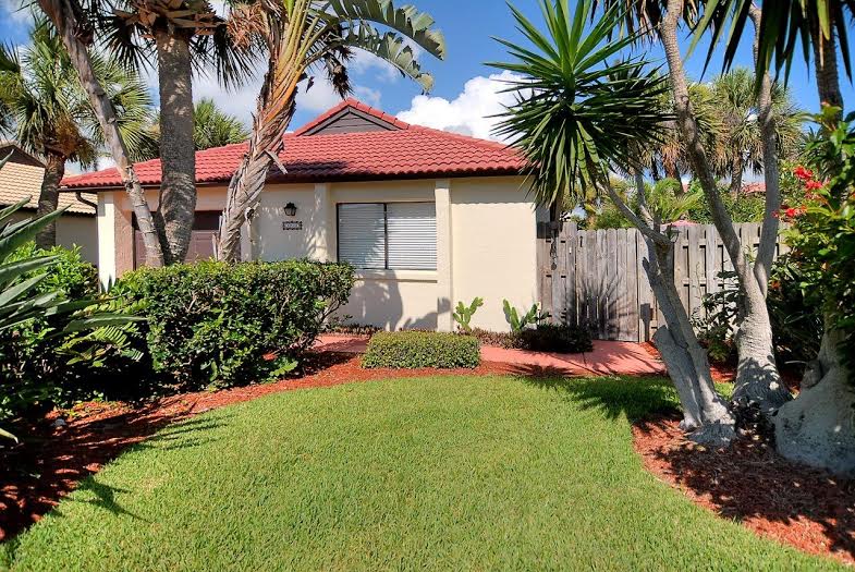 The Coastal Estate Team Just Sold In Beach Woods Melbourne