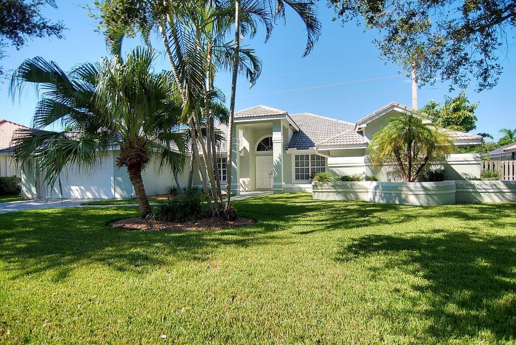 Indialantic, FL Real Estate Listed and Sold in The Cloisters, Indialantic