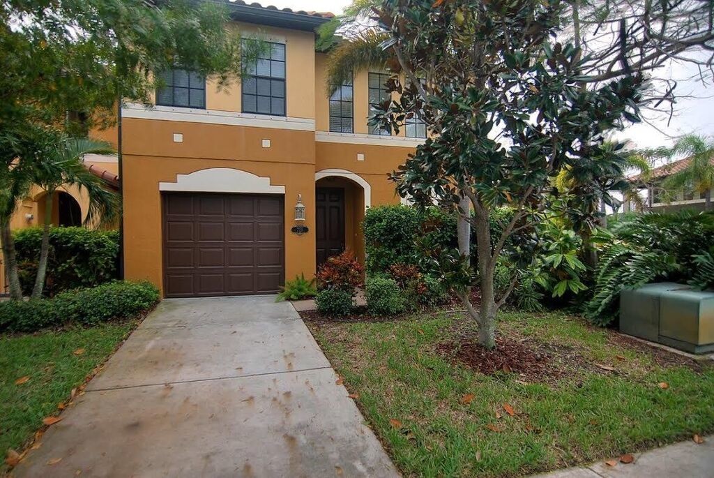 Satellite Beach, FL Real Estate Just Listed Montecito Townhouse