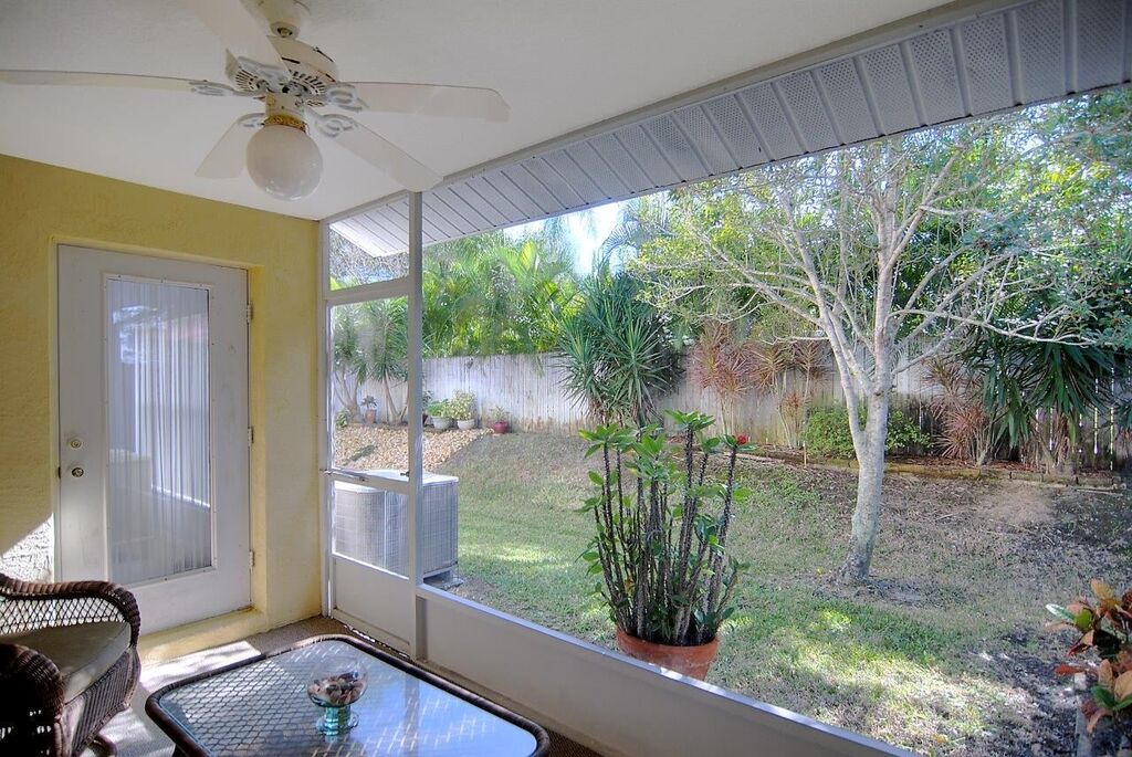 Lovely private rear porch