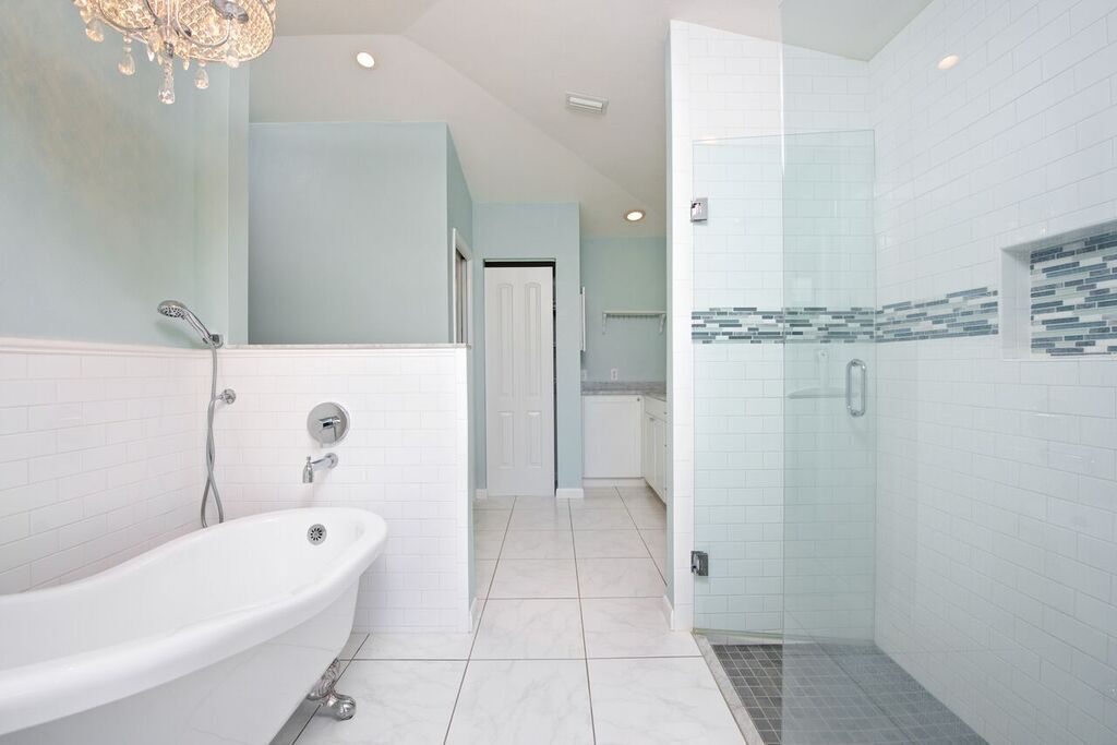 Truly luxurious Master Bath!