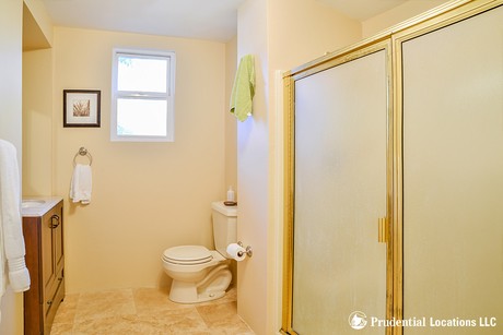 Kupaoa Place Bathroom