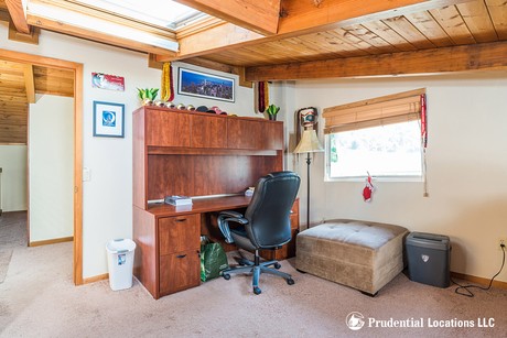 Kupaoa Place upstairs office 