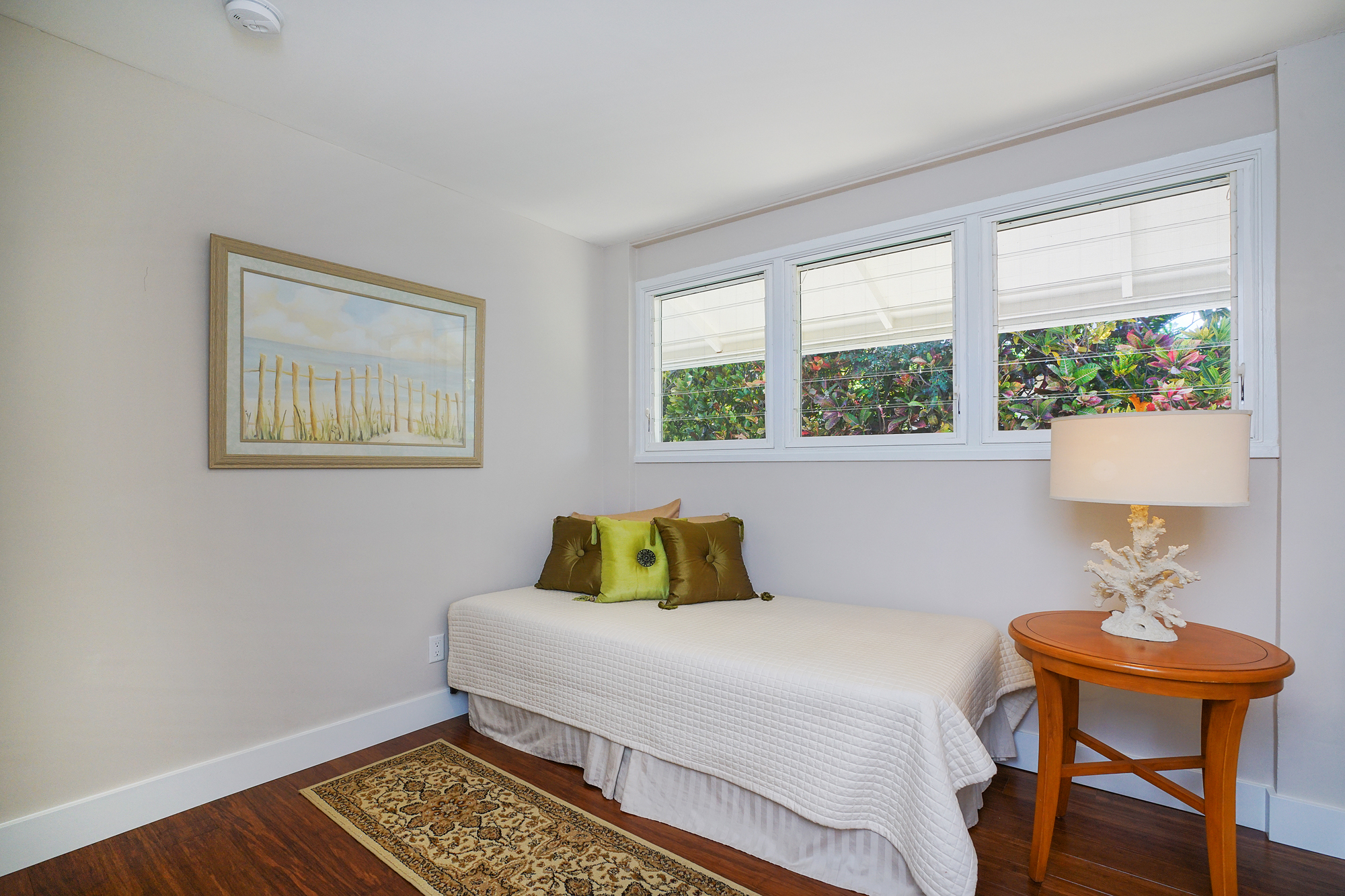 Aukai Ave Bedroom 