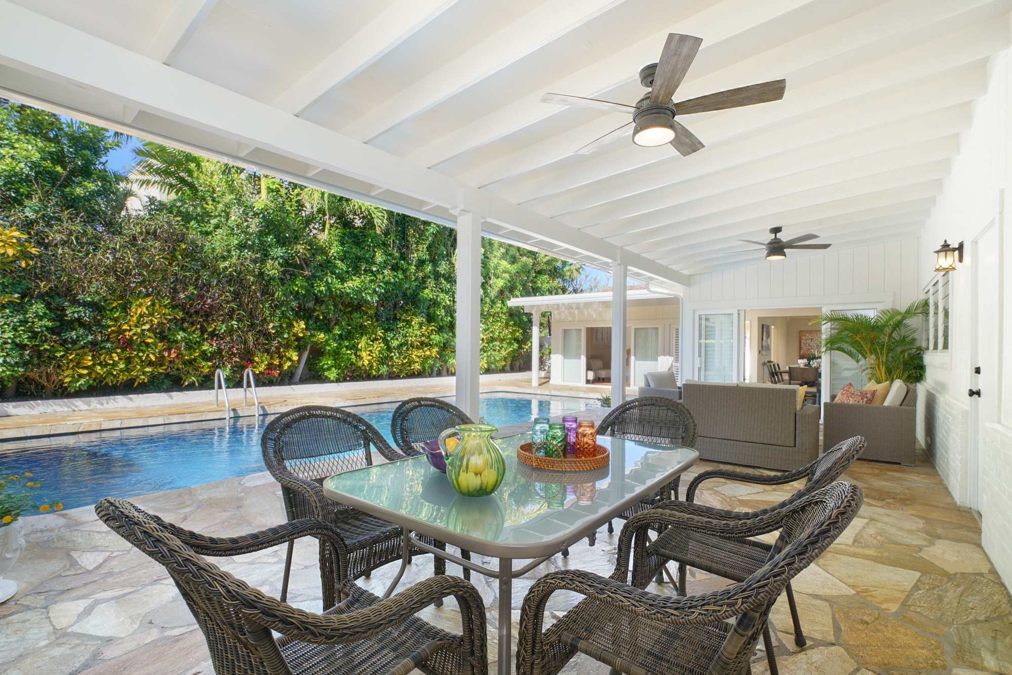 Aukai Ave Pool Deck 