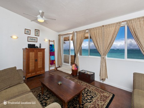 Hoomana Place Living Room