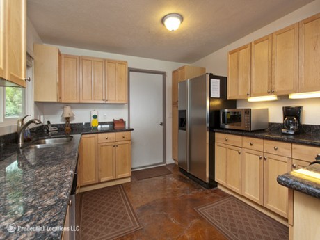 Hoomana Place Kitchen