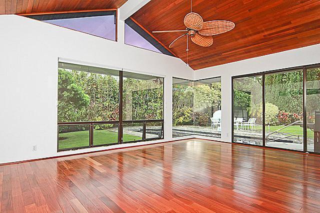 Portlock Road Luxurious Living Room