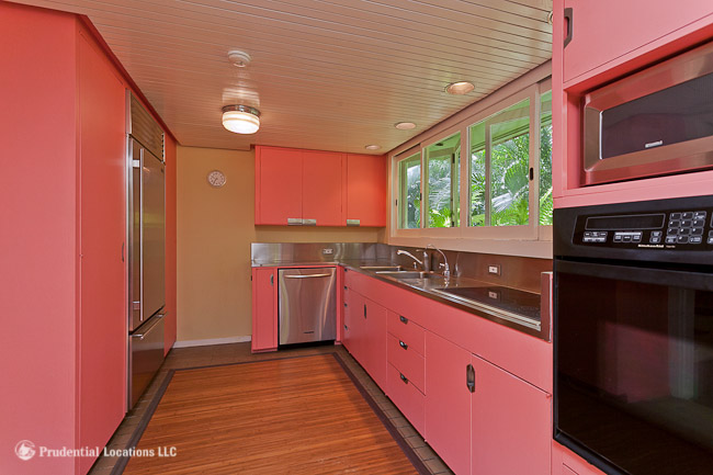 Exquisite Royal Circle Kitchen 