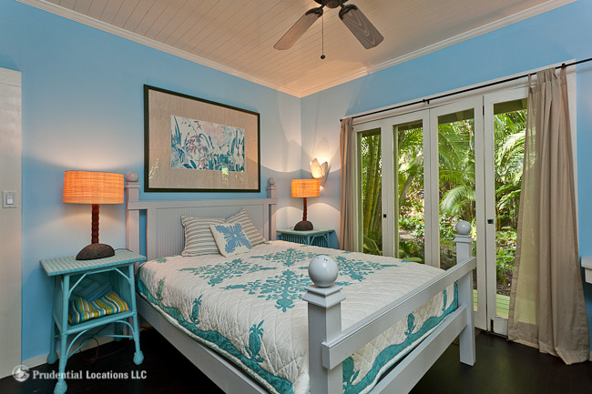 Garden View Bedroom 