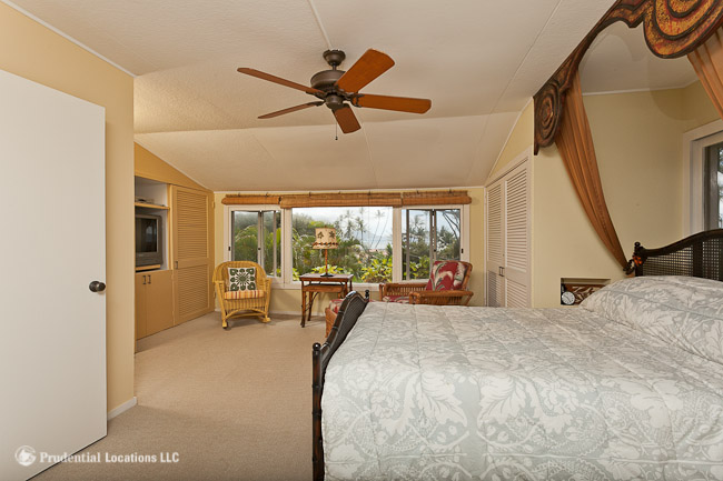 Royal Circle Master Bedroom 