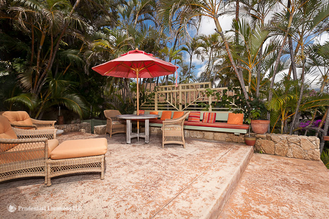 Outdoor Patio/ Dining area 