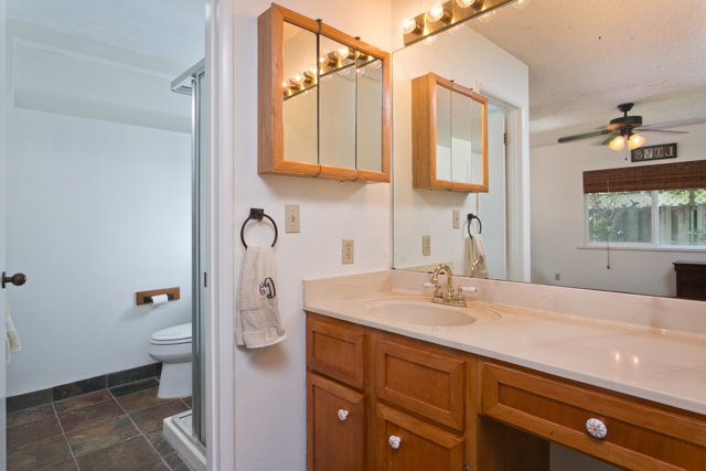 Waialua Beach Road Master Bathroom 