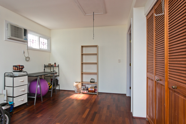 Waialua Beach Road Spare room/Office