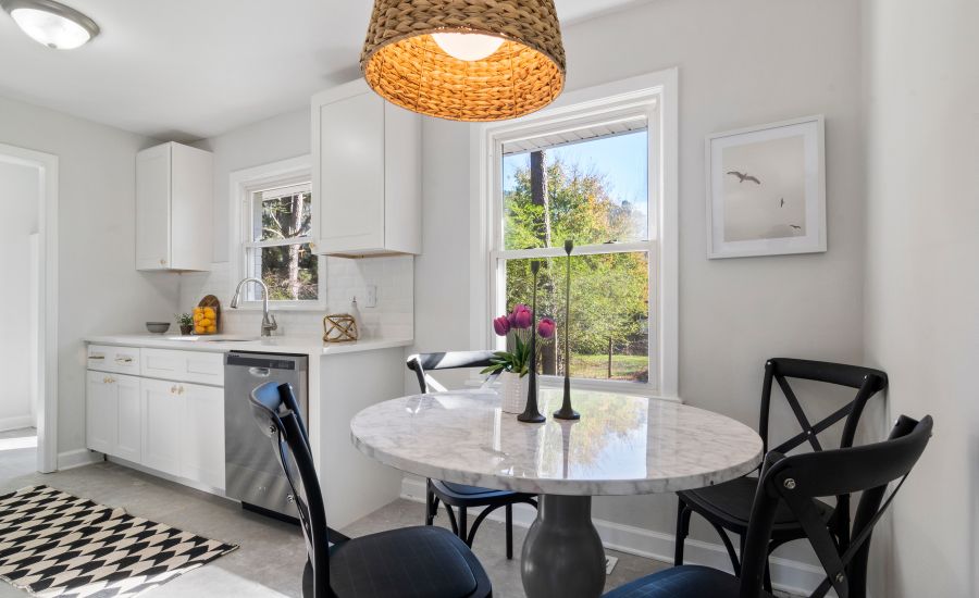 How to Maximize Small Spaces in Waterfront Home