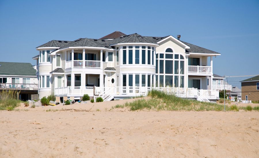 Is Mexico Beach or Panama City Better for Full-Time Living