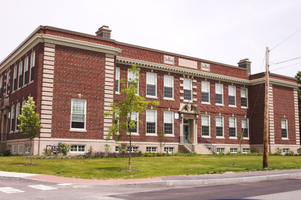 Larchmont Elementary School