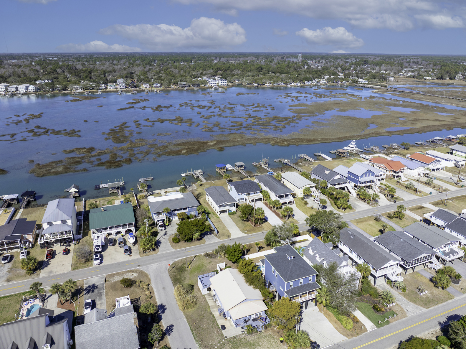 Murrells Inlet Garden City Creek front homes with docks with direct access to the Inlet for fishing and boating
