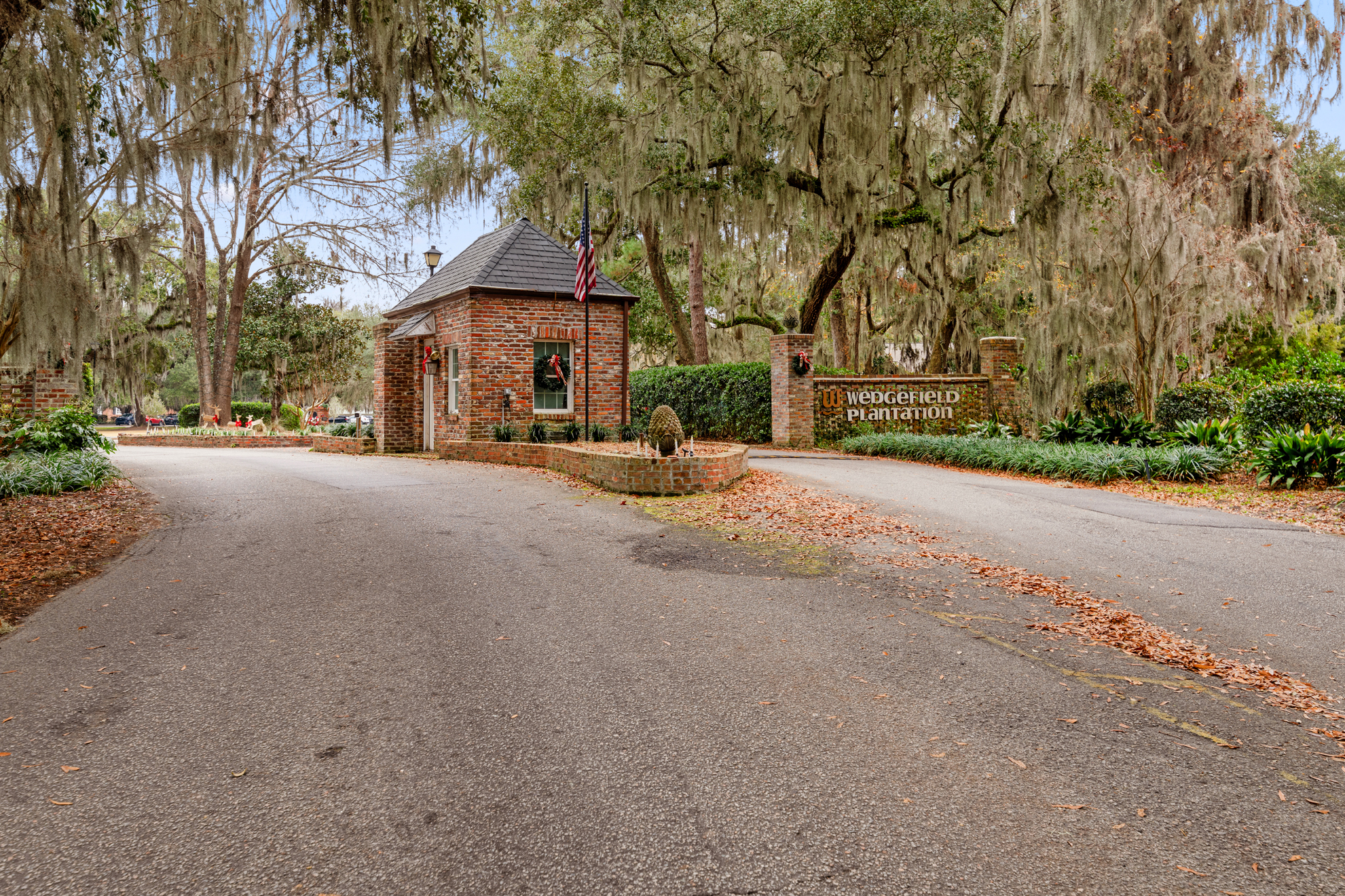 Wedgefield Plantation in Georgetown offers waterfront homes and amenities like tennis courts, a pool, and a public boat launch