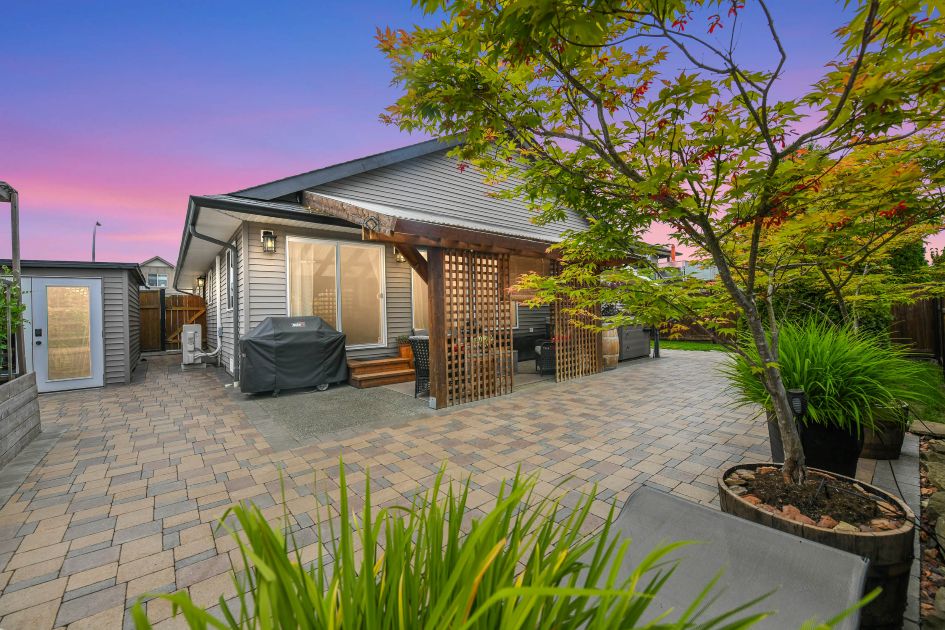 2664rydal-bryce-hansen-team-back-garden-dusk-blog