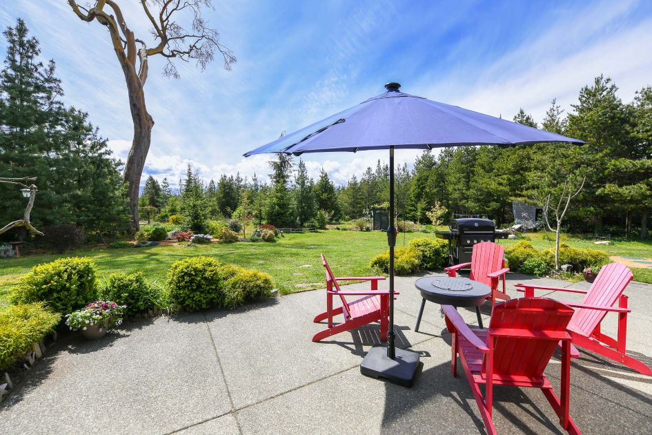 4131-pincrest-denman-island-island-living