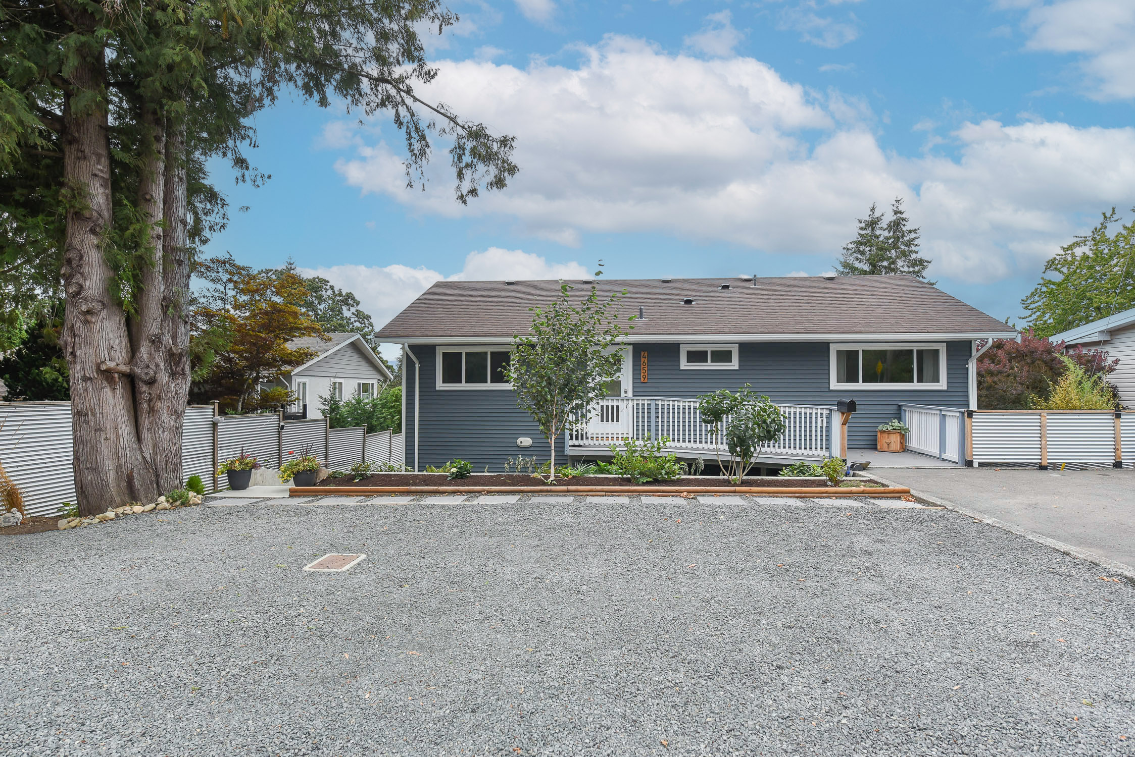 4659-mcquillan-rd-courtenay-home-mountain-views.jpg