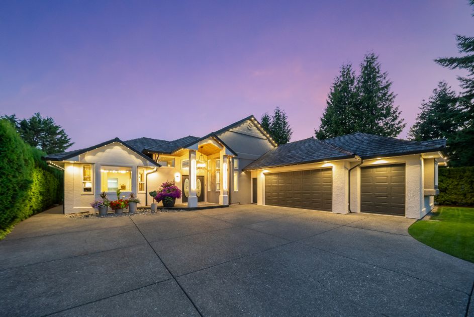 3088-kensington-cres-courtenay-bc-luxury-golf-course-rancher