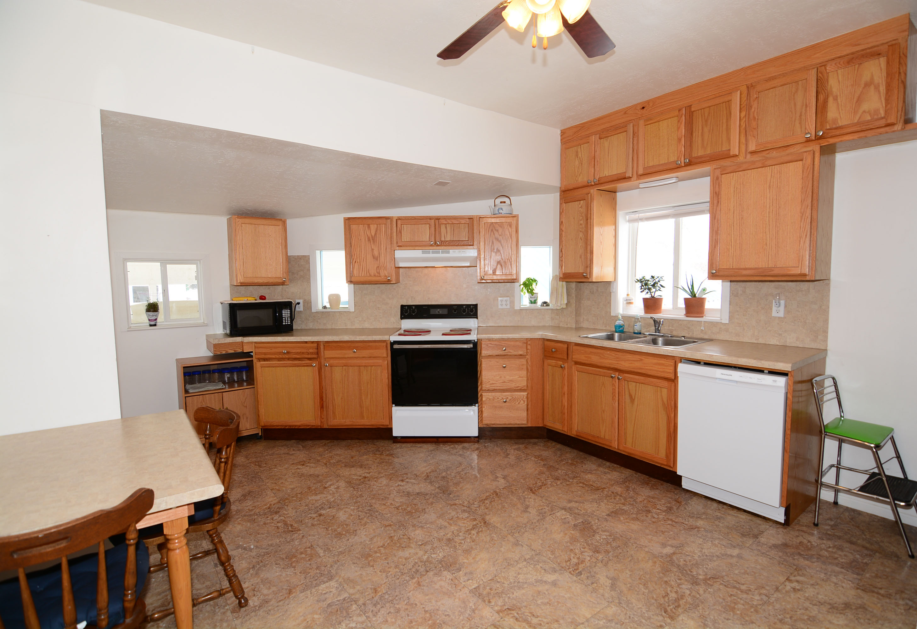 61 N 200 W Hyrum Utah