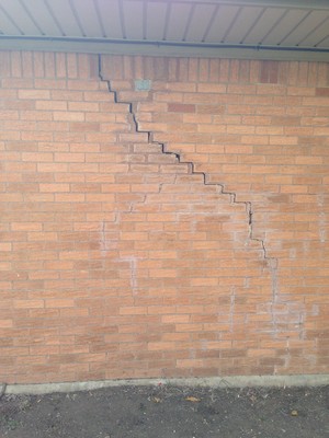 wall crack