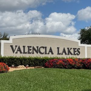 Valencia Lakes 55+ Active Senior Living Community