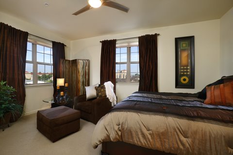LOWRY LIVE/WORK ROW HOME   €“ PRICED TO SELL!!! DENVER, CO