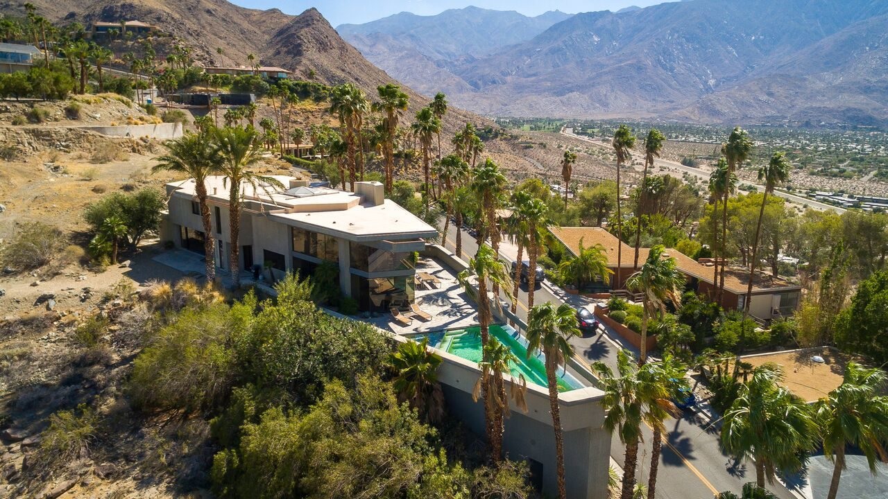 Boat House in Palm Springs Ready to Set Sail With a New Owner