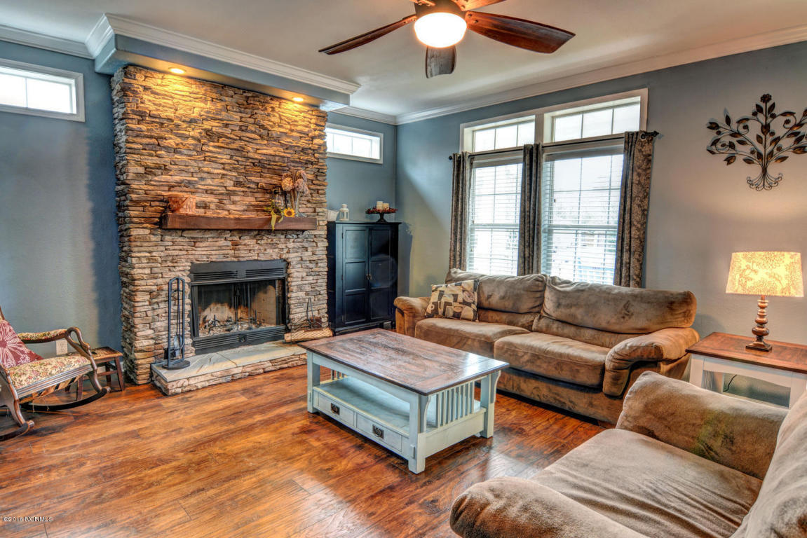 727 Albemarle Place Se Belville, NC