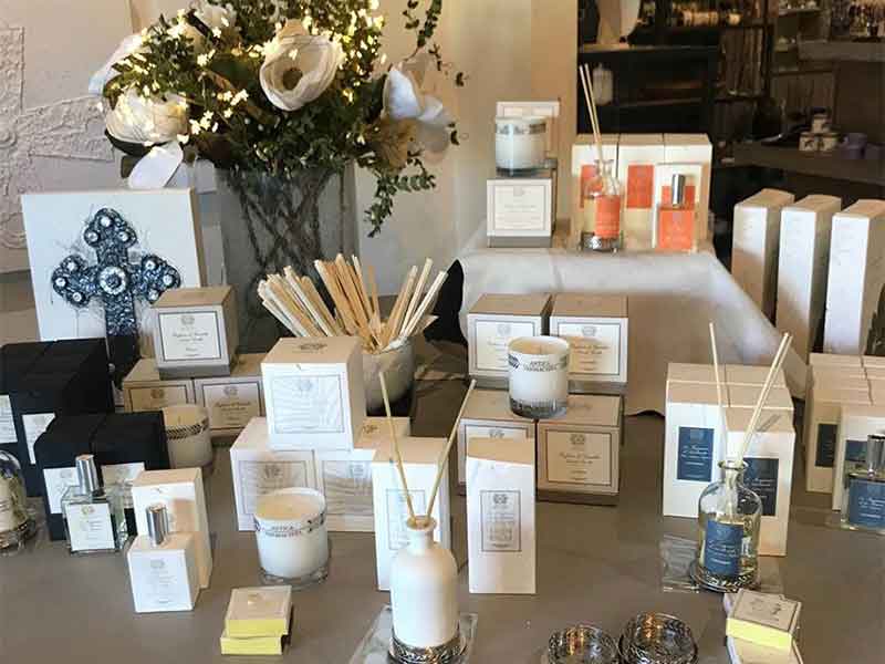 Aqua Décor & Design