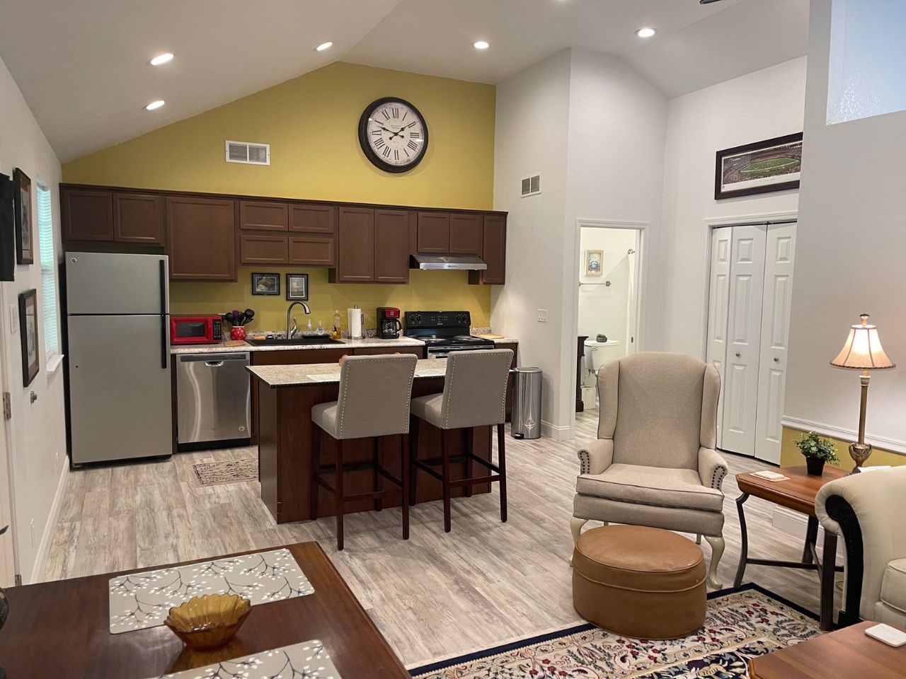 Secluded East Hill Bungalow For Rent