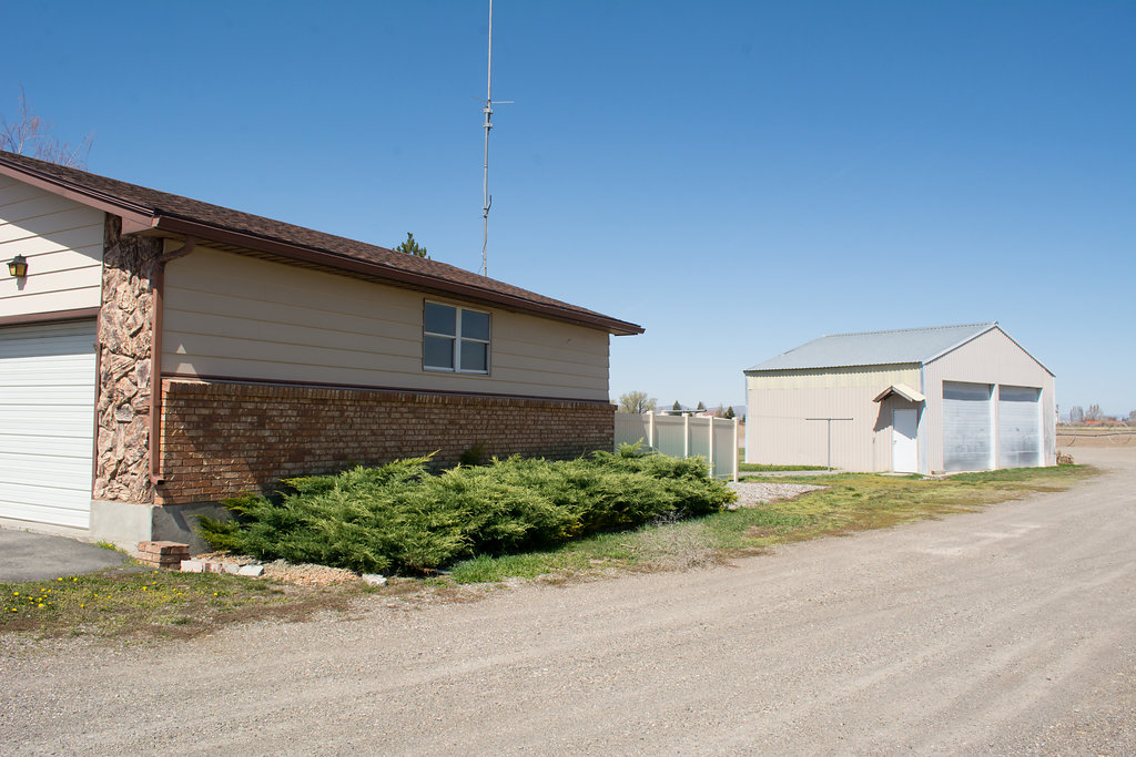 2224 E Hwy 33, Sugar City Idaho House for sale