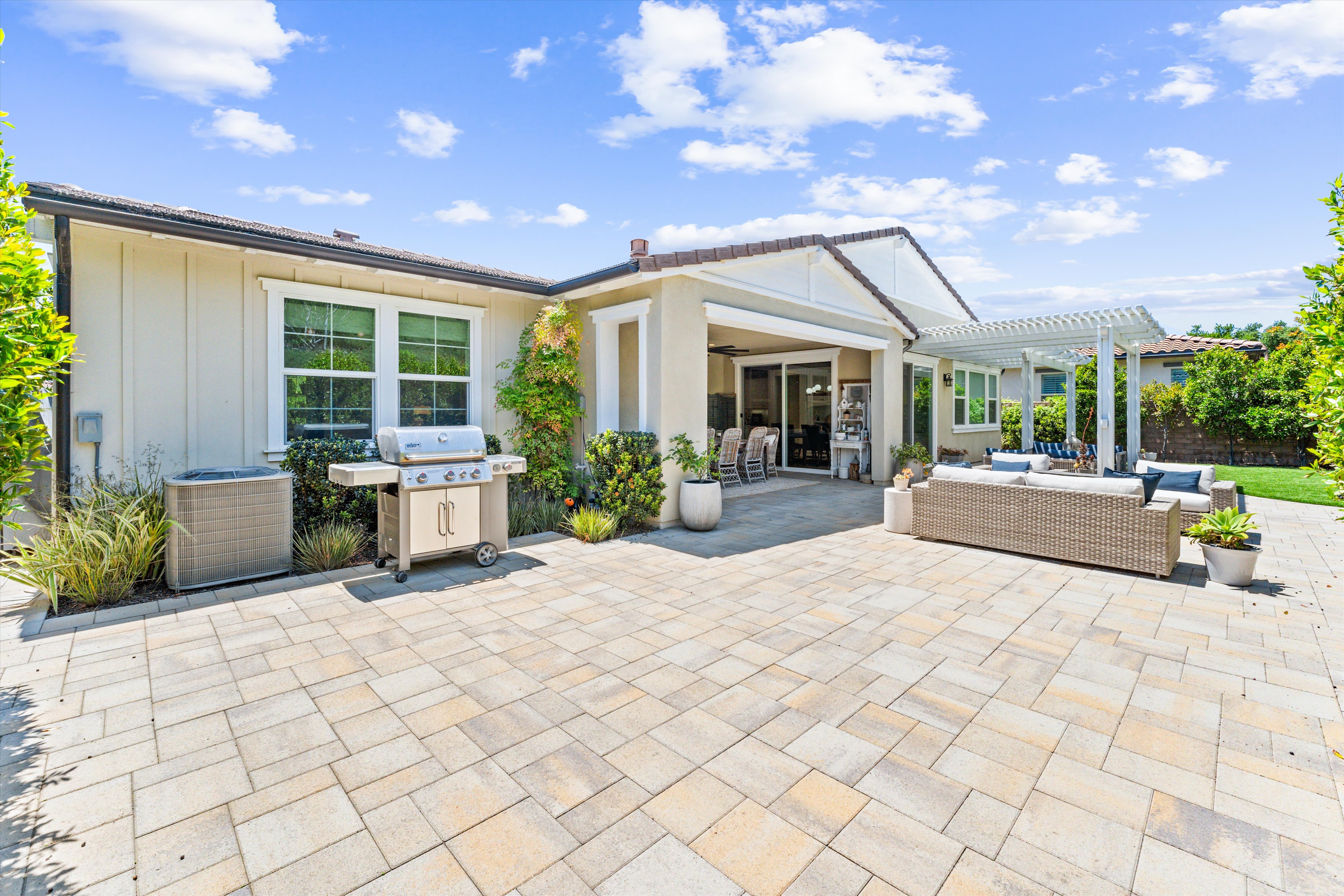 Single-level home in Rancho Mission Viejo with spacious backyard