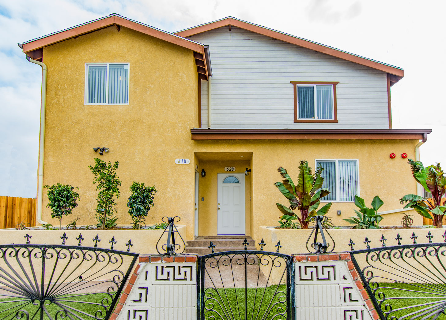 Duplex for sale with 5% cap rate