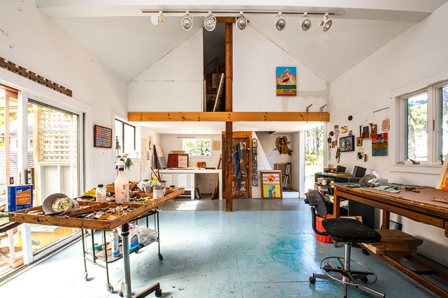 Artistic homes in Laguna Village