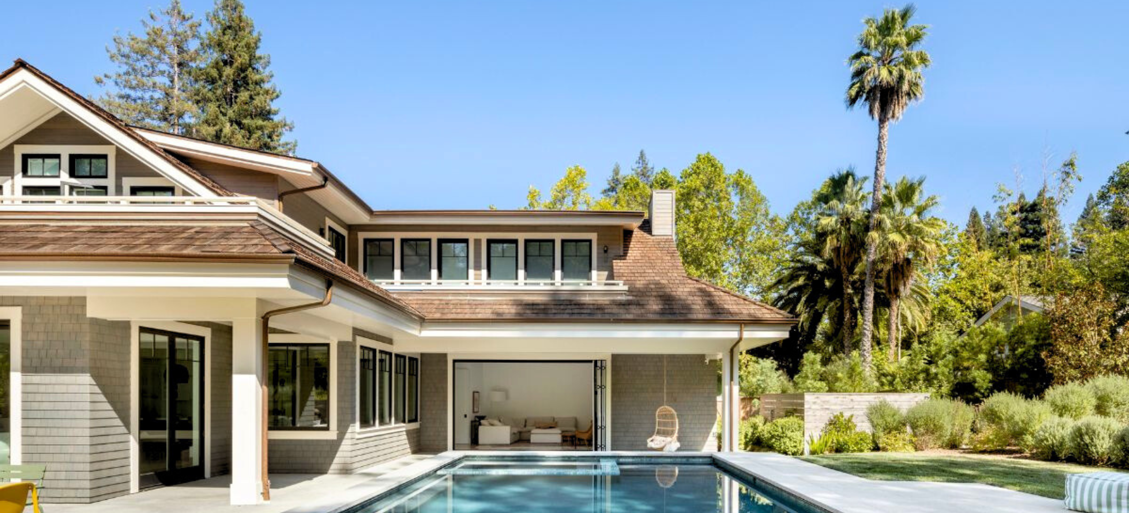 Coastal modern home in West Huntington Beach