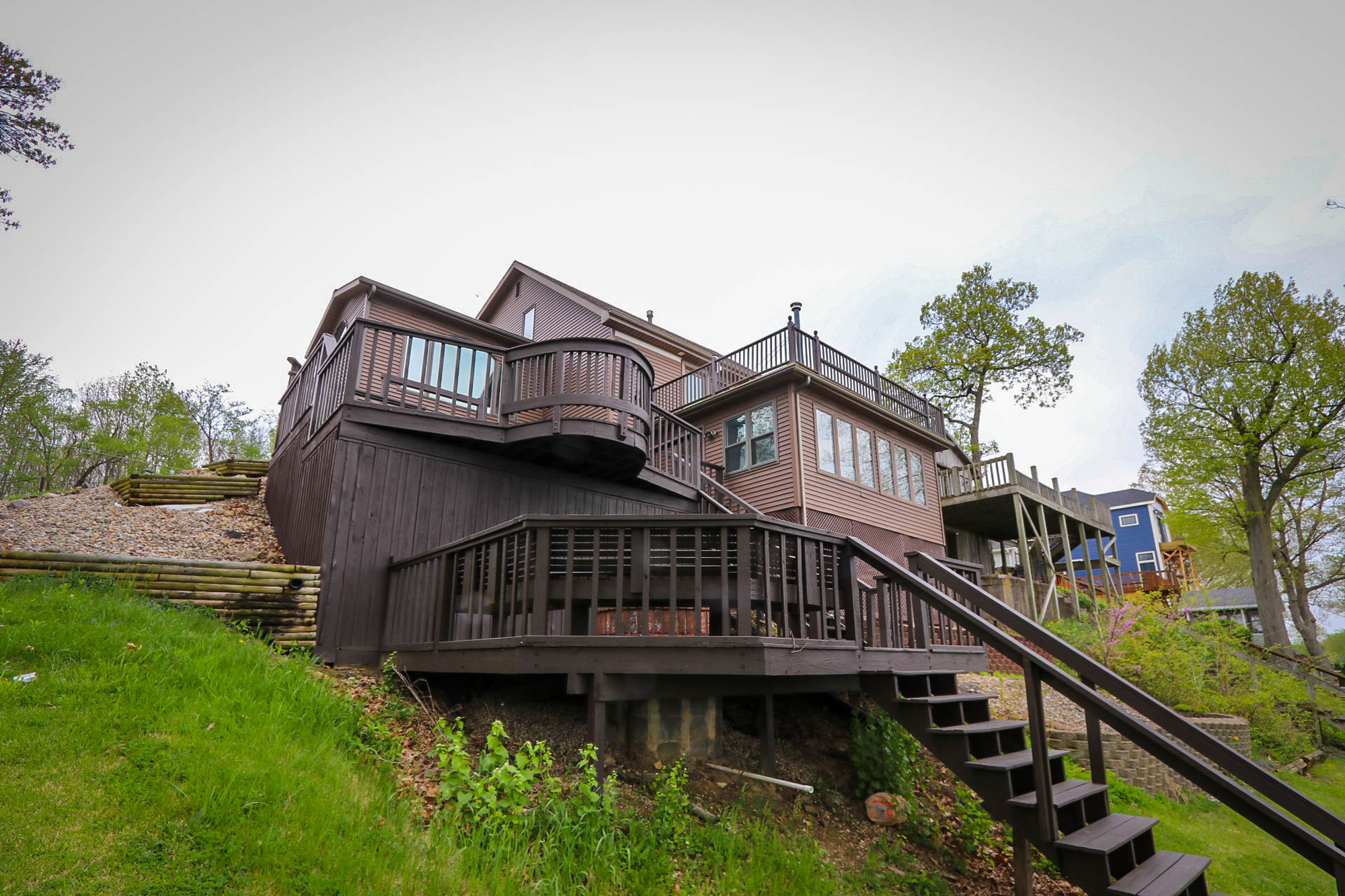 NEW LISTING! Big Chapman Lakefront Home 404,000